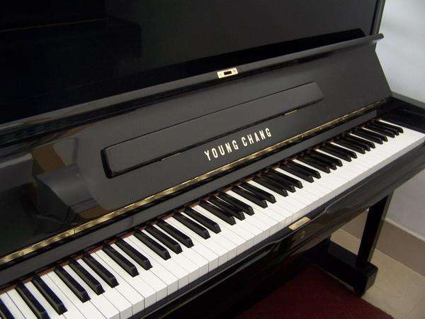 二手钢琴进口报关公司